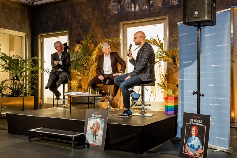 Ronnie Brunner und Andrej Vckovski im Gespräch mit Vlado Galevski (von links)