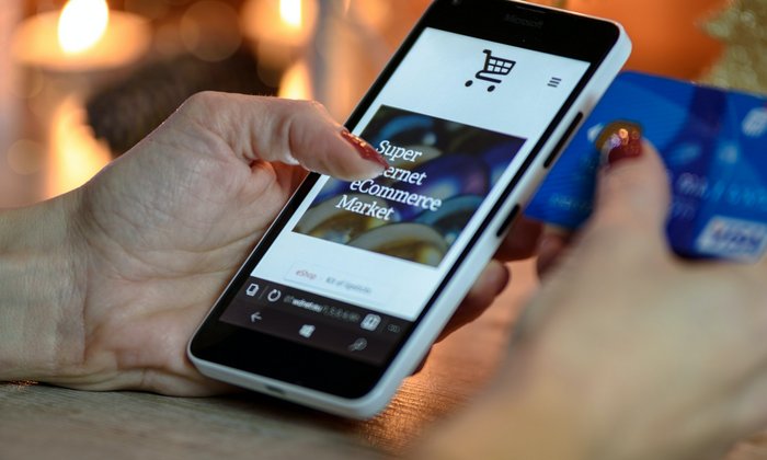 Automated redirection with the 3DS Requestor App URL
