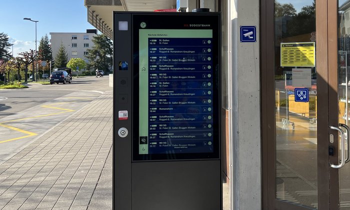 Interactive passenger information system